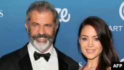 Мел Гибсън и Розалин Рос в Лос Анджелис, 2019 г.