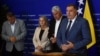 Predsjednik SDP-a BiH Nermin Nikšić (prvi zdesna), predsjedavajuća Vijeća ministara BiH Borjana Krišto i predsjednici HDZ-a BiH i SNSD-a Dragan Čović i Milorad Dodik u Sarajevu, 24. 7. 2023.