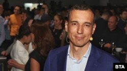 Предприемачът Васил Терзиев беше представен за кандидат-кемт на София, подкрепен от "Продължаваме промяната", "Демократична България" и "Спаси София".