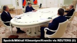 Takimi midis presidentit rus, Vladimir Putin, dhe liderit të serbëve në Bosnje, Millorad Dodik. Moskë, 23 maj 2023. 