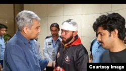 Пакистанскиот министер за внатрешни работи Мохсин Накви се среќава со студенти од Бишкек 