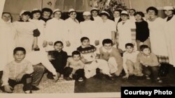 Prima oară când Crăciunul a fost sărbătorit la căminul-spital din Sighet, decembrie 1991.