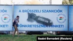 A kormány plakátja Budapesten 2022. október 19-én