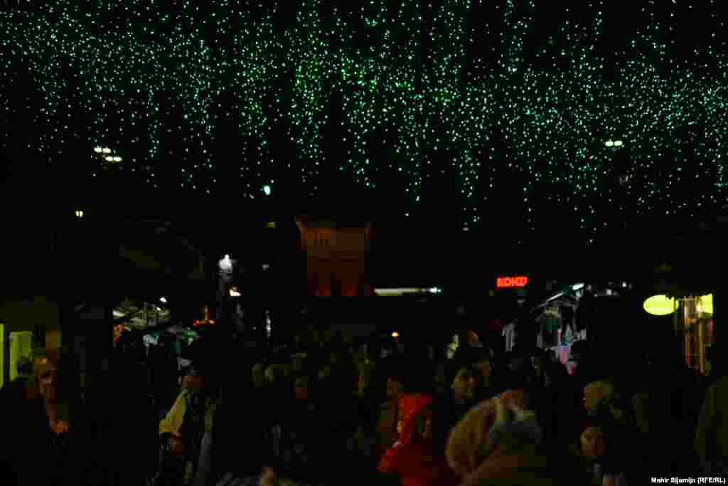 Post tokom ramazana traje od zore (sehur), do zalaska Sunca (iftar). &nbsp;