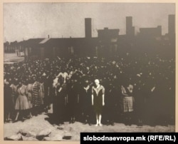 Лили Јакоб по постапката на вклучување во логорот