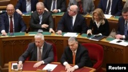 Унгарският премиер Виктор Орбан по време на гласуването на ратификацията на членството на Швеция в НАТО в Будапеща, Унгария, 26 февруари 2024 г. 