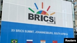 Hyrja në qendrën Sandton në Johanesburg të Afrikës së Jugut, ku do të mbahet Samiti i bllokut BRICS, 19 gusht 2023.