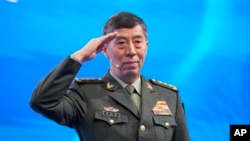 Li Šangfu u Singaporu, 4. juni 