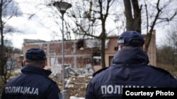 Policija na mestu eksplozije u Trajalu, 16. januar 2024.