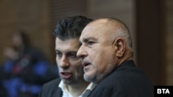 Съпредседателят на ПП-ДБ Кирил Петков и лидерът на ГЕРБ Бойко Борисов.