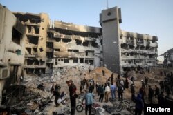 Una dintre cele mai recente tragedii din Gaza: Pe 1 aprilie, după o campanie de două săptămâni, armata israeliană s-a retras din asediul asupra spitalului Al Shifa. În urma sa, au rămas sute de morți (inclusiv medici) și spitalul complet distrus.