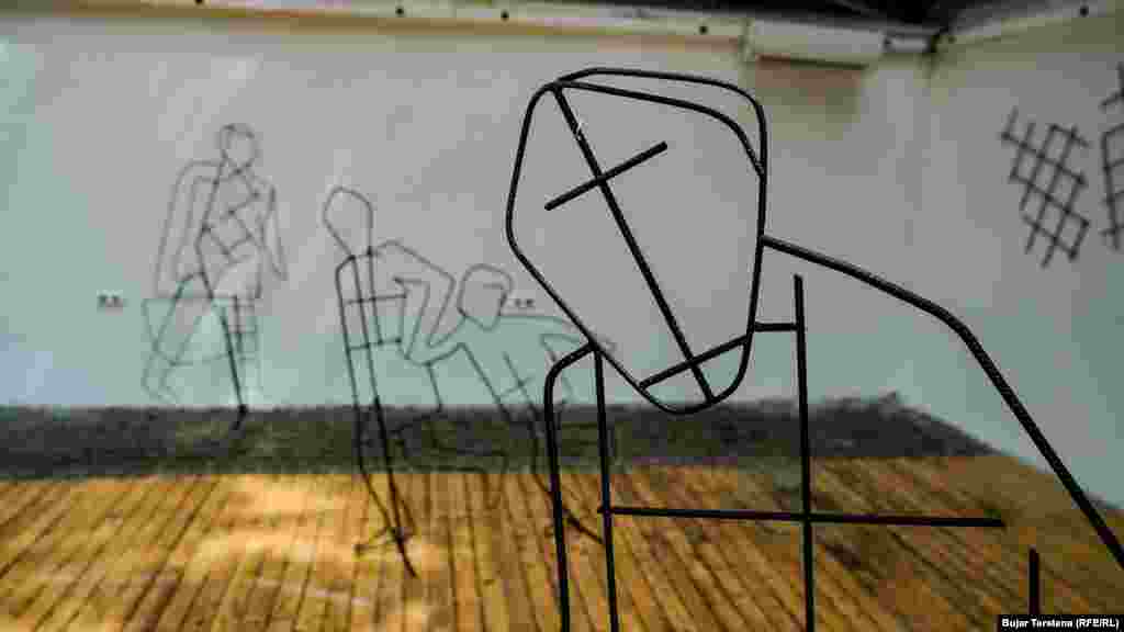 Sipas UNHCR-së, në botë ekzistojnë 120 milionë refugjatë që janë detyruar të ikin nga shtëpitë e tyre dhe i kanë&nbsp;lënë mbrapa vendlindjet.