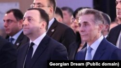 ირაკლი ღარიბაშვილი (მარცხნივ) და ბიძინა ივანიშვილი