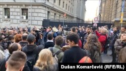 Studenti na protestu pred Ministarstvom državne uprave, Beograd, 25. decembar 2023. 