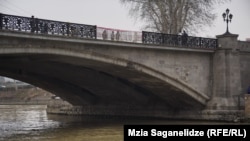 მეტეხის ხიდი