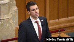 Bencsik János független képviselő felszólal az Országgyűlés plenáris ülésén 2021. november 30-án