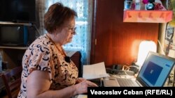 Galina Cozacencoare este profesoară la liceul „Alecu Russo” din orașul Orhei și participă pentru doua oară la programul de alfabetizare digitală.