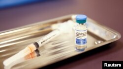 Një dozë e vaksinës kundër fruthit. Fotografi nga arkivi. 