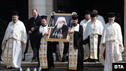 ბულგარეთის მართლმადიდებელი ეკლესიის პატრიარქი ნეოფიტე, მისი ანდერძის თანახმად, წმინდა აღდგომის სახელობის ტაძარში დაკრძალეს 