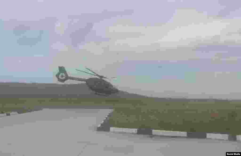 Өзгөчө кырдаалдар министрлиги (ӨКМ) Ноокат районуна куткаруу иштери үчүн тик учак жөнөп кеткенин кабарлады. ӨКМ буга чейин тик учак аба ырайын байланыштуу учурулбай жатканын билдирди. Социалдык тармактарда сел жүргөн аймактарда куткаруу иштерине ӨКМнын тик учактары тартылбагынын сындап жазгандар бар.