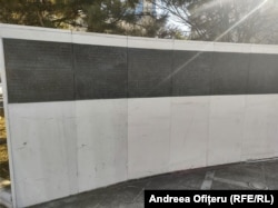 Joi la prânz, Memorialul Renașterii era curățat.