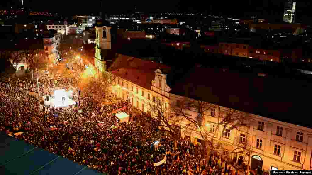 A Fico vezette kormány szerint a korrupcióellenes ügyészség elfogult a pártjával szemben, ezért szükséges megszüntetni. Fico a reformok mellett azzal is érvelt, hogy az ítéletek sok európai országgal összehasonlítva túl szigorúak &nbsp;