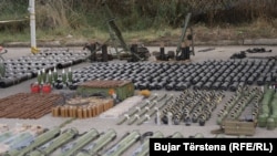 Deo oružija koji je prema tvrdnjama Vlade Kosova zaplenjeno u selu Banjska