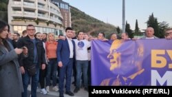 Blokada kružnog toka u Budvi uz zahtjev da se iz pritvora oslobodi predsjednik Opštine Milo Božović. 21. april. 2023. 