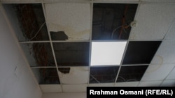 Tavani i dëmtuar në një nga zyrat e Onkologjisë.