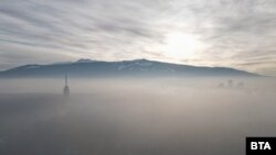 Замърсяването на въздуха в София в сряда беше видимо. 