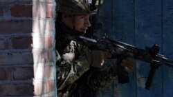 Njësiti ukrainas kujton betejën për ta çliruar qytezën lindore