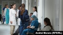 Statul le va acorda rezidenților, care vor activa timp de cinci ani conform repartizării, vor primi o indemnizație de 260 de mii de lei, în trei tranșe. 