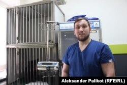 Artur Ananjev radi u veterinarskoj bolnici u svom rodnom gradu Hmeljnicki.
