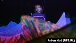 Umetnica Renea Begoli na izložbi "Reci da me podseti, da ne zaboravimo".