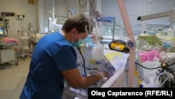 Poză simbol: Secția prematuri a Institutului Mamei și Copilului