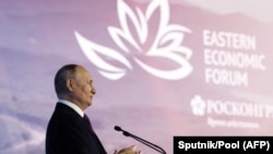 Рускиот претседател Владимир Путин на Источно економскиот форум во Владивосток