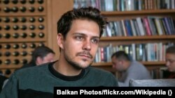 В България Милош Бикович стана известен със сръбския сериал за мафията "Южен вятър"