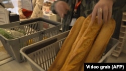 Solidarna prodaja hrane u Crvenom krstu u Stokholmu