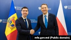 Șeful diplomației Republicii Moldova, Mihai Popșoi, a avut o întrevedere cu ministrul afacerilor externe al Republicii Polone, Radosław Sikorski, la Varșovia pe 17 iunie.