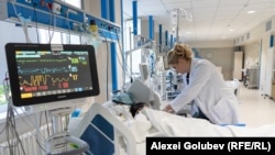 Secția terapie intensivă și reanimare, spitalul raional Hâncești, iulie 2024: în timp ce autoritățile sporesc cheltuielile din buget pentru salariile medicilor, modernizarea spitalelor se face mai ales din donații occidentale.