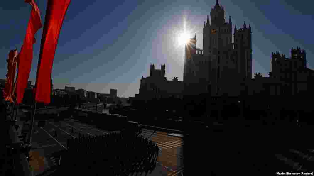 Vlagyimir Putyin idei ünnepi beszédében Oroszország elleni háborúról beszélt, és az 1941&ndash;45-ös nagy honvédő háborúval igyekezett összemosni Oroszország Ukrajna elleni háborúját