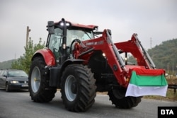 Protestul fermierilor bulgari, Blagoevgrad, în apropiere de granița cu Serbia și Macedonia de Nord, Bulgaria, 18 septembrie 2023.