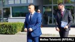 Nenad Nešić ispred zgrade Suda i Tužiteljstva BiH u Sarajevu (Arhivska fotografija)