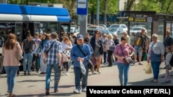 După o scădere constantă în anii 1990-2000, populația Chișinăului a început să crească din 2014 încoace, ajungând acum la peste 720.000 de locuitori.