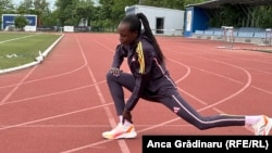 Stella Rutto va concura la Olimpiadă la proba de 3.000 m cu obstacole.