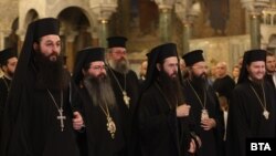 Членовете на Св. Синод в храм-паметника "Св. Александър Невски" (архивна снимка).