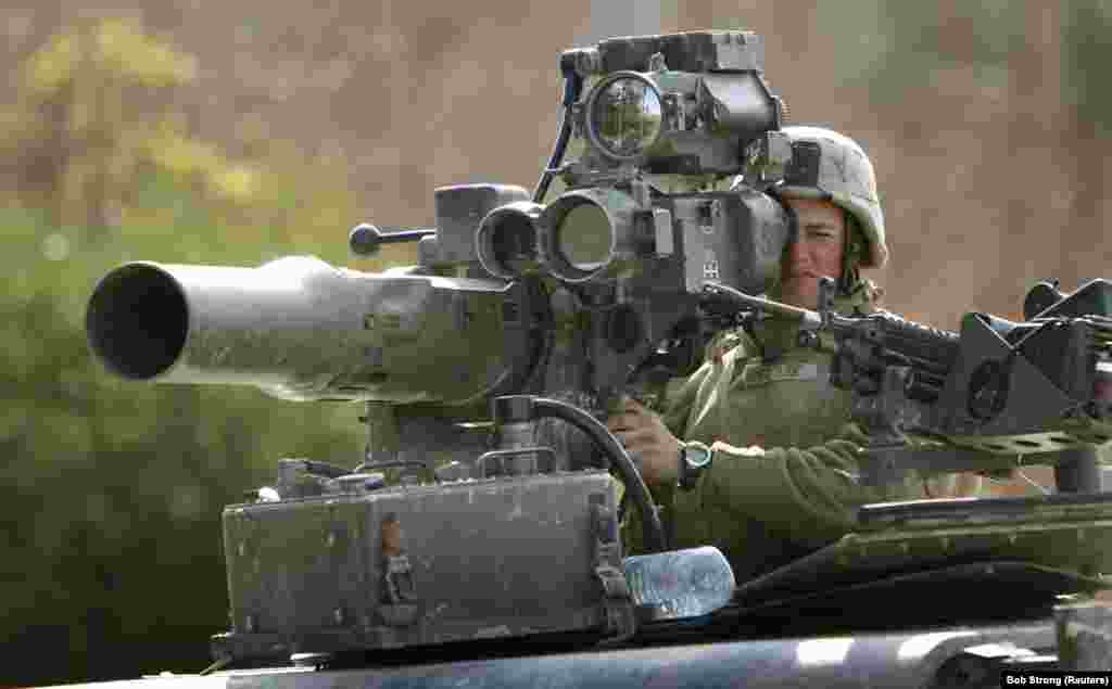 Protutenkovske rakete&nbsp;TOW Verzije ovog oružja montirane na vozilima dokumentirane su kako uništavaju ruske tenkove u Ukrajini.