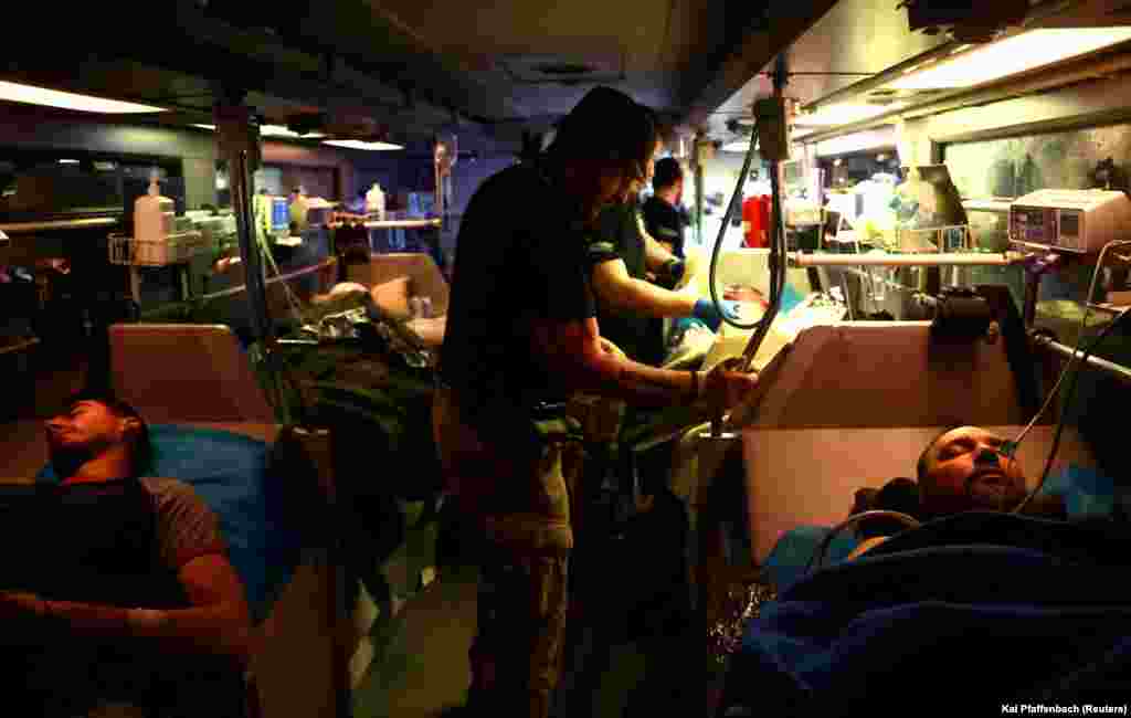 Me një njësi të kujdesit intensiv me gjashtë shtretër dhe hapësirë për më shumë, autobusi &quot;Avstriika&quot;, i quajtur siaps një vullnetari austriak të vdekur, ka evakuuar deri më tani afro 600 persona.