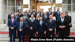 Anëtarët e Qeverisë së re të Malit të Zi të kryeministrit Millojko Spajiq. 