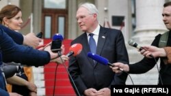 Амбасадорот на САД во Белград, Кристофер Хил